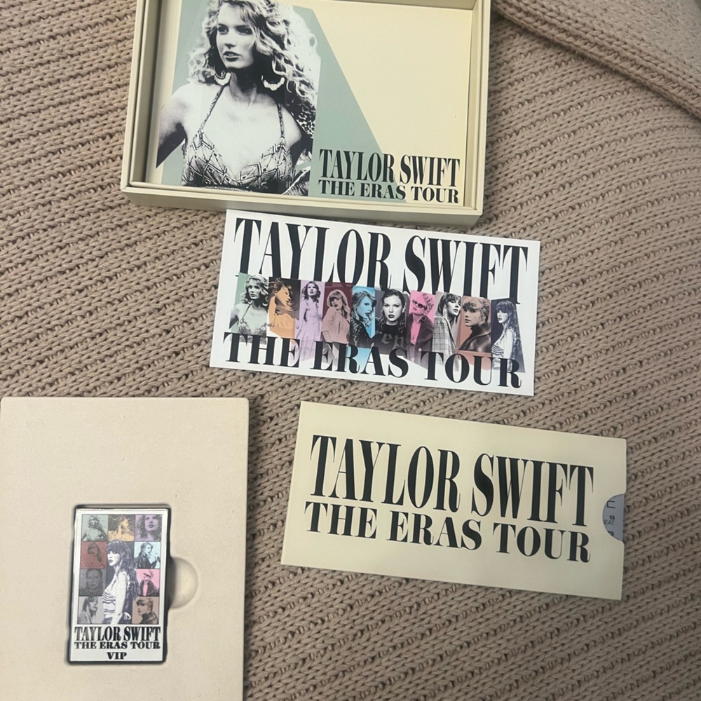 Taylor Swift VIP Box - Picture 5 of 5